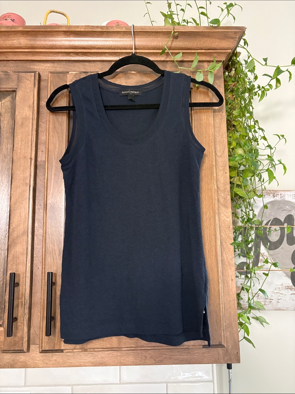 Banana Republic Navy Sleeveless Scoop Neck Tank